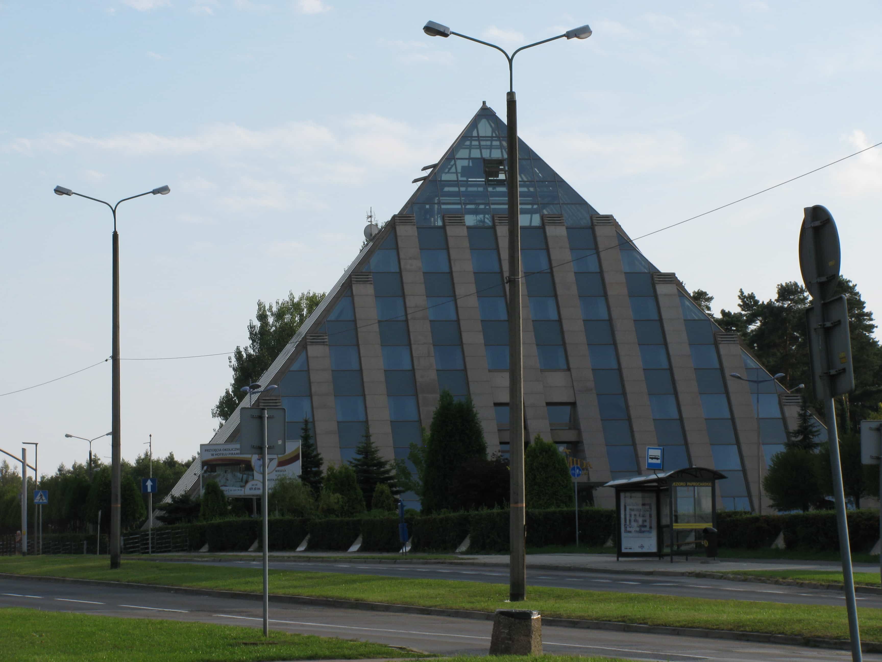 Piramida_w_Tychach